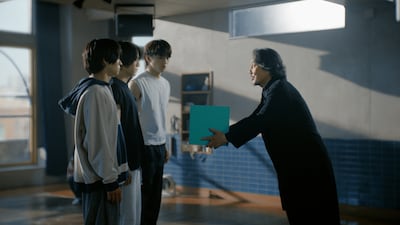 求人ボックスの新CM「ダンスレッスン」編より。