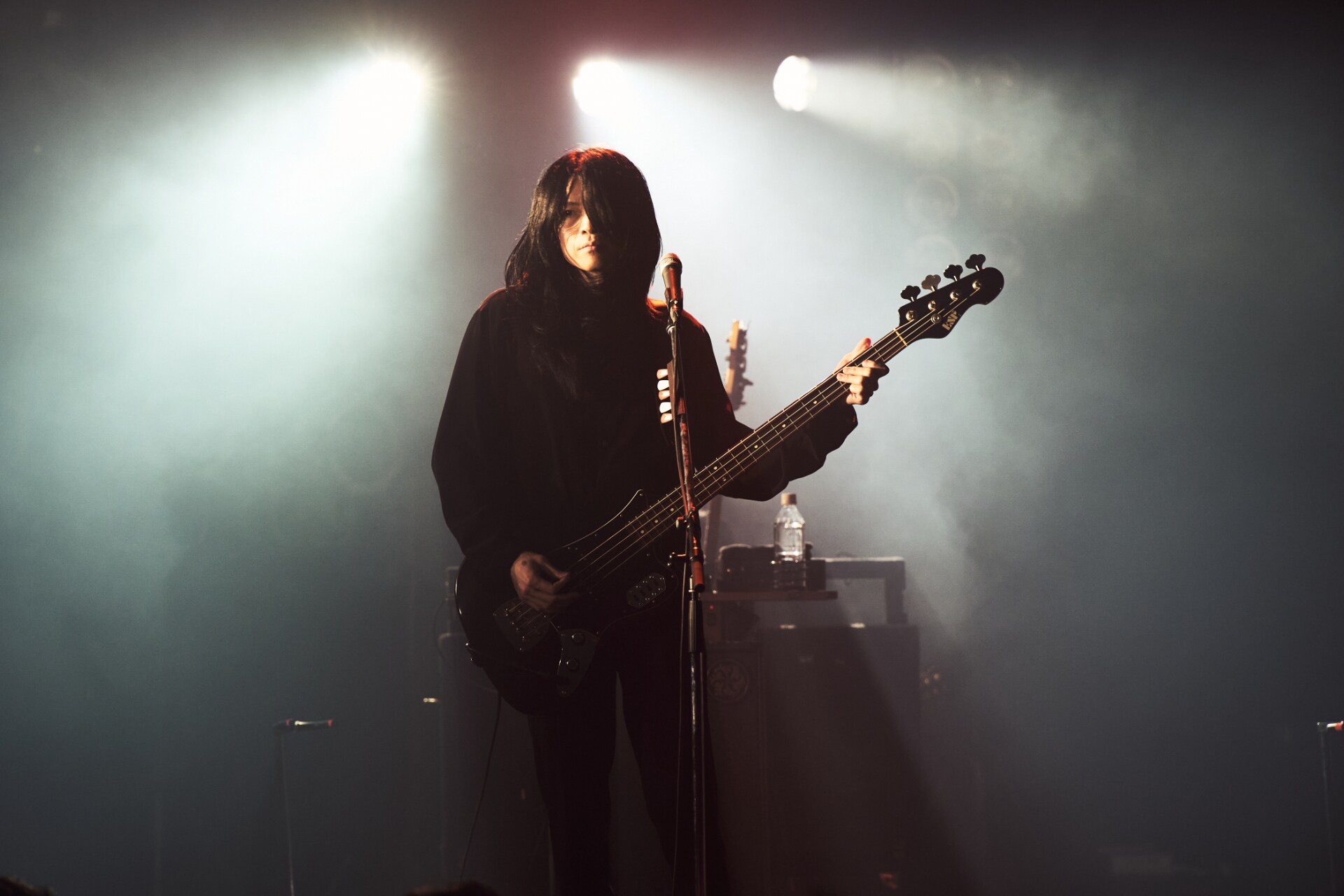 高松浩史(B / The Novembers)(撮影:中野敬久) [画像 高松浩史(B / The Novembers)(撮影:中野敬久) [画像
