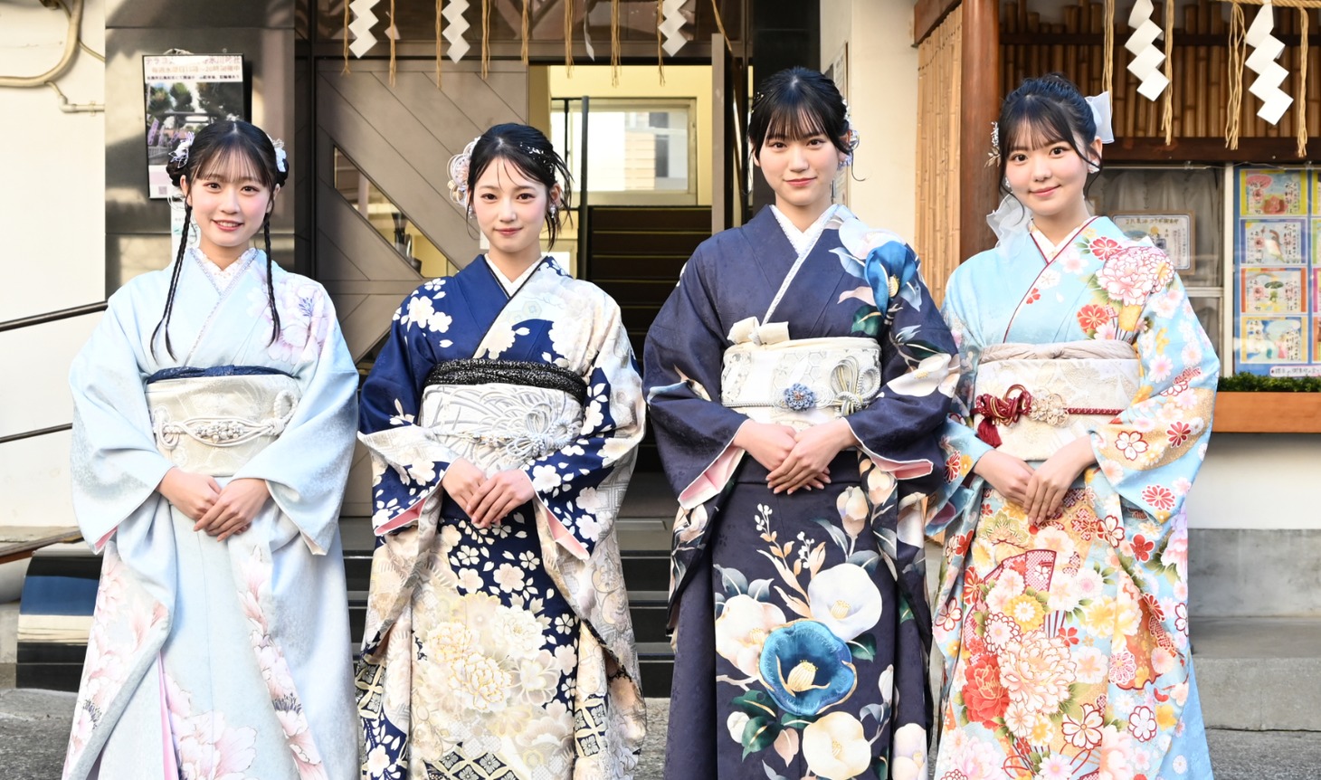 左から須永心海、吉本此那、柳堀花怜、今井優希。