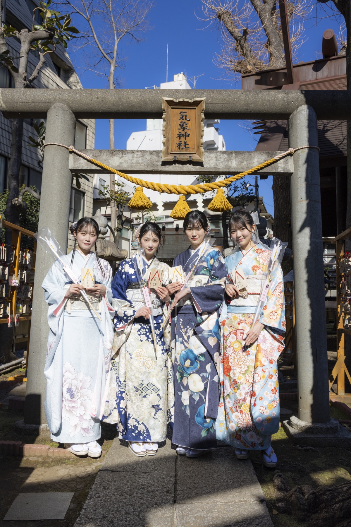 左から須永心海、吉本此那、柳堀花怜、今井優希。