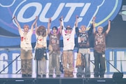 DXTEEN。グループ史上最大規模のワンマンライブ「2026 DXTEEN ARENA LIVE ～FULL OUT！～」より。（撮影：田中聖太郎写真事務所）