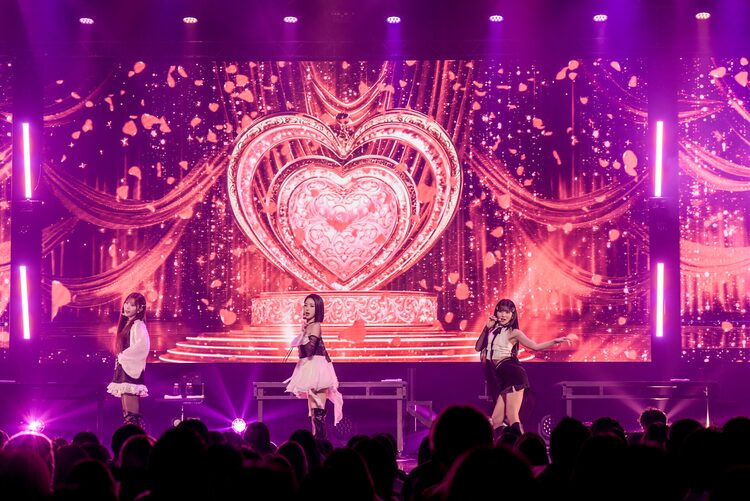 IS:SUE。「2025 IS:SUE 1ST TOUR IS:SUE IS COMING」より。