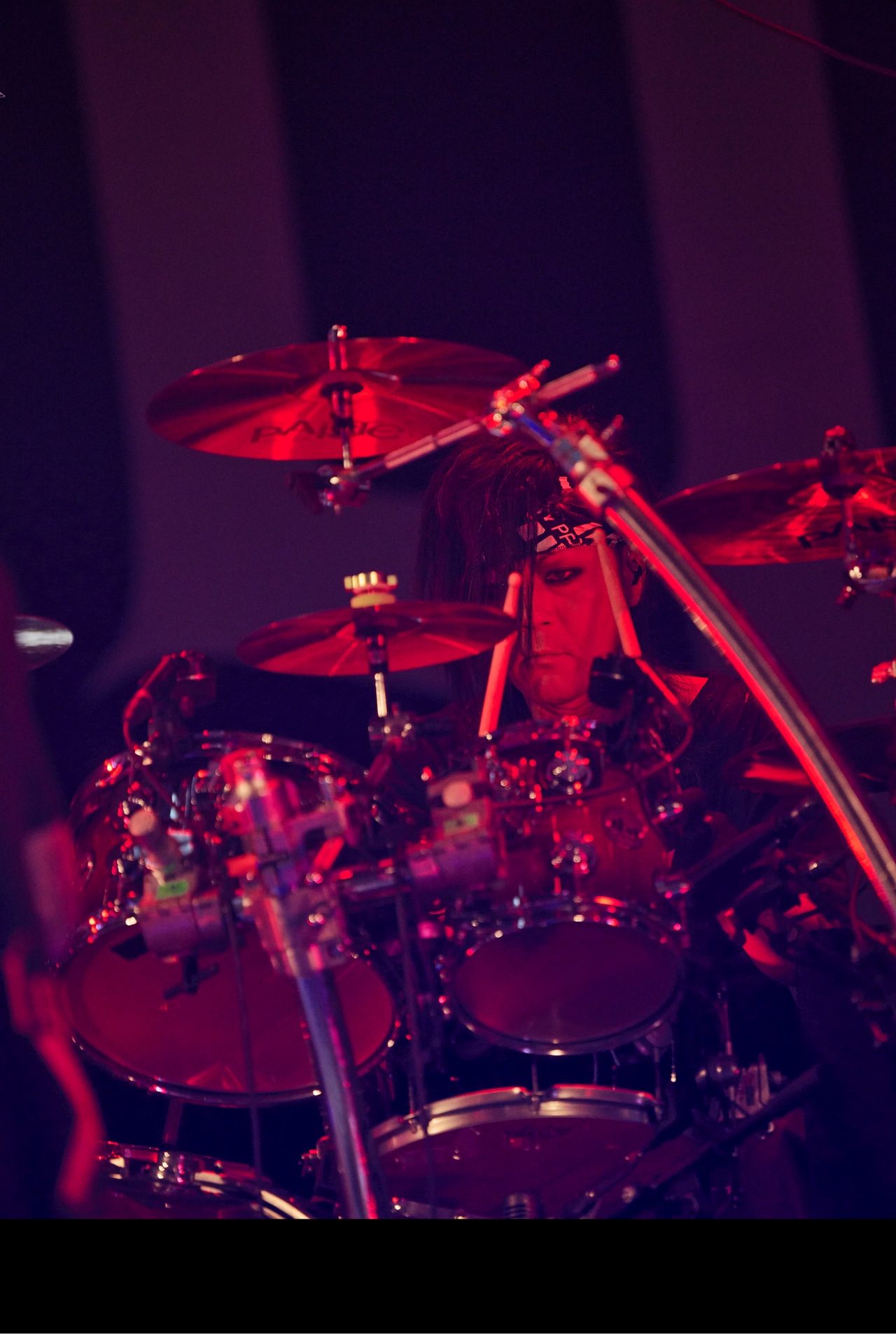 晁直（Dr）©キングレコード