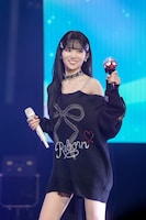 IS:SUEのNANO（釼持菜乃）。「2025 IS:SUE 1ST TOUR IS:SUE IS COMING」より。