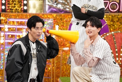 進行役の藤森慎吾（左）と柏木悠（右）。©︎日本テレビ