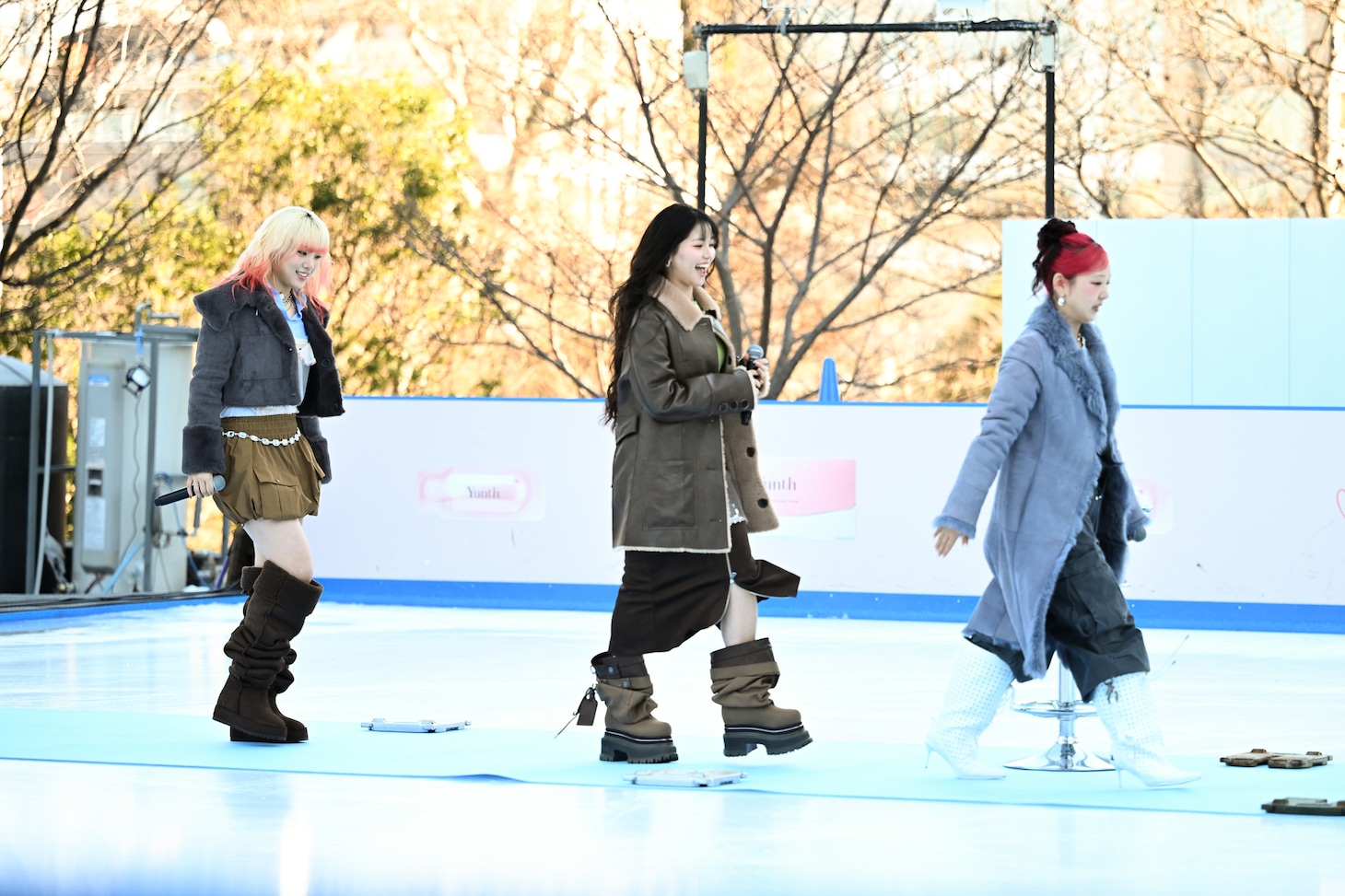 リンクに登場したMAHINA、KOHARU、CHIKA（HANA）。