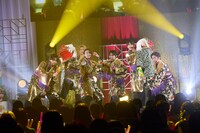 Lienel「妄想劇場」パフォーマンスの様子。（撮影：米山三郎）