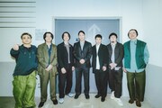「Bialystocks 2+5 ツアー」出演者。左から越智俊介（B）、甫木元空（Vo / Bialystocks）、朝田拓馬（G）、菊池剛（Key / Bialystocks）、Taikimen（Per）、オオノリュータロー（Cho）、小山田和正（Dr）。（Photo by Daiki Miura）