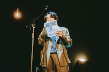 日本武道館公演を発表する甫木元空（Vo / Bialystocks）。（Photo by Daiki Miura）