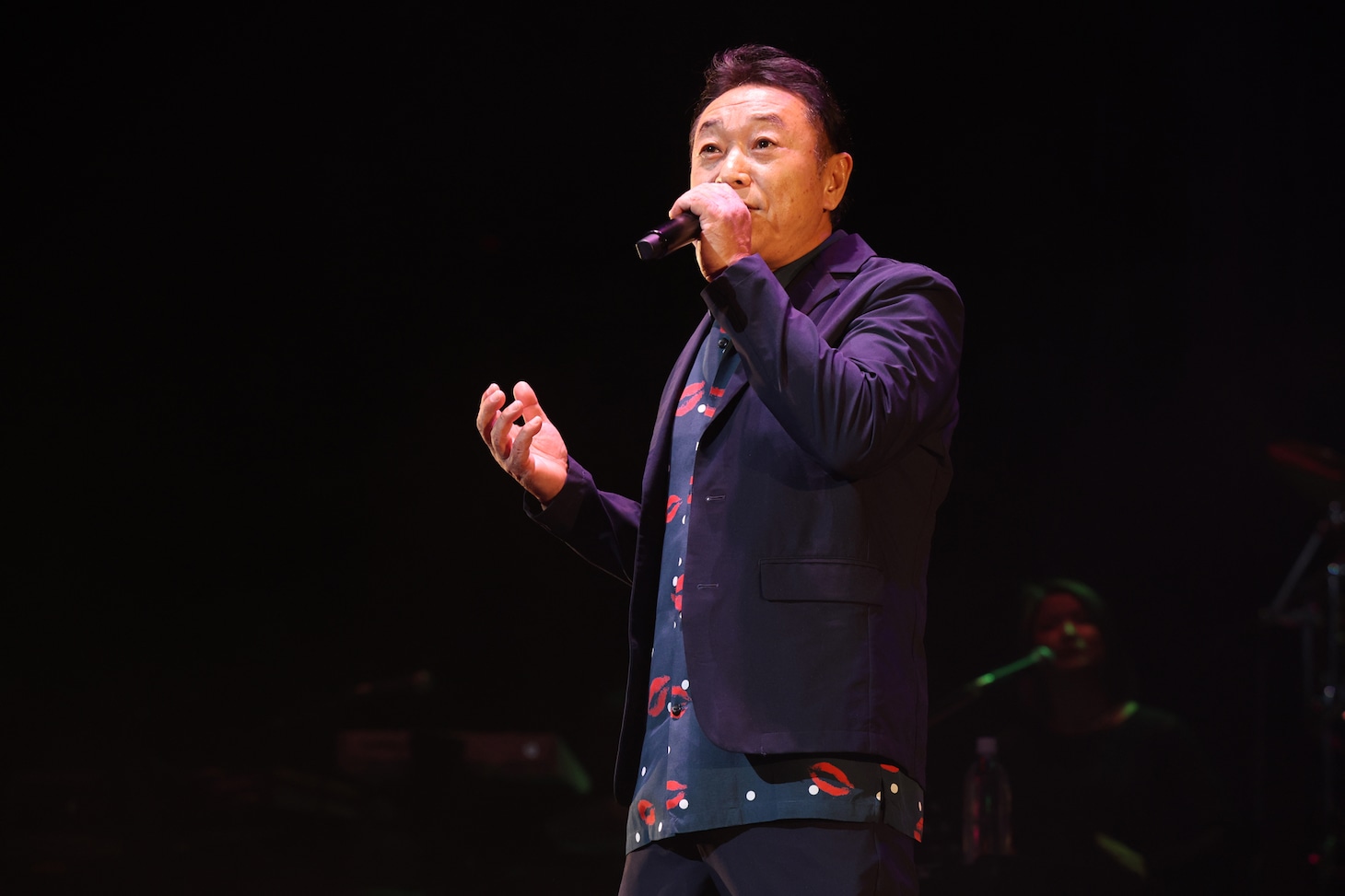 稲垣潤一×杉山清貴、レジェンド2人の歌声が“クロス”！「クリスマスキャロルの頃には」でハーモニーを披露