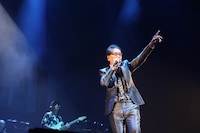 稲垣潤一×杉山清貴、レジェンド2人の歌声が“クロス”！「クリスマスキャロルの頃には」でハーモニーを披露