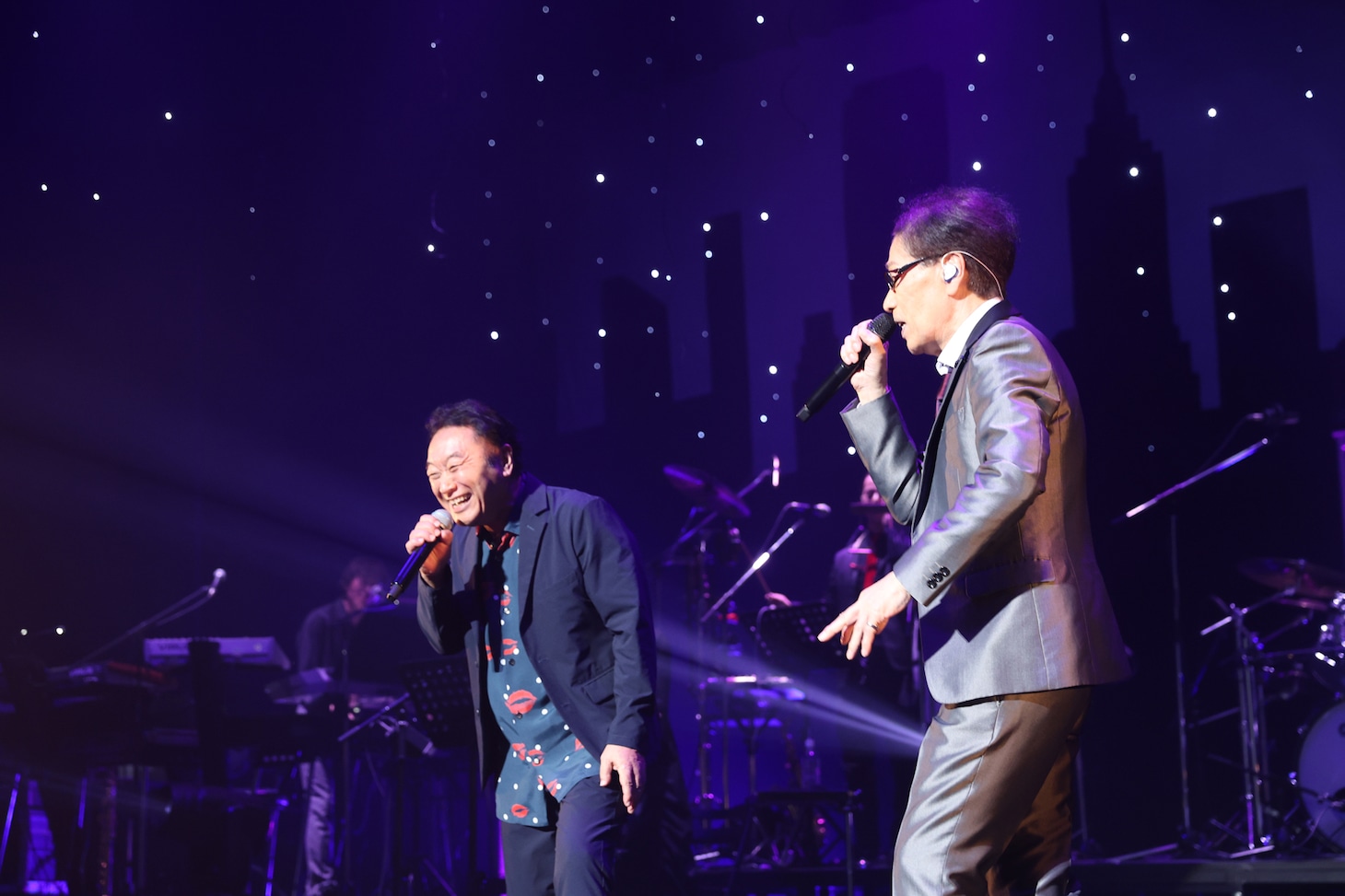 稲垣潤一×杉山清貴、レジェンド2人の歌声が“クロス”！「クリスマスキャロルの頃には」でハーモニーを披露