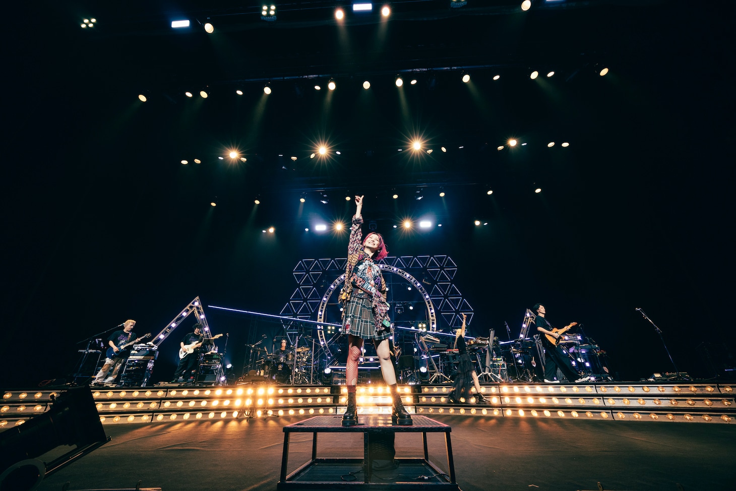 「LiVE is Smile Always～PATCH WALK～」東京国際フォーラム ホールA公演の様子。（撮影：平野タカシ）