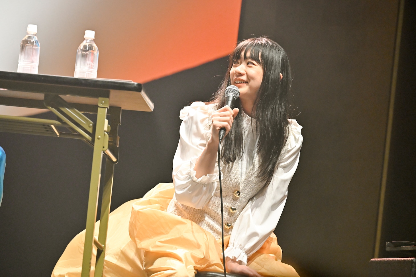 関根史織（B, Cho）（Photo by AZUSA TAKADA）