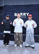 ベリーグッドマン囲み取材の様子。