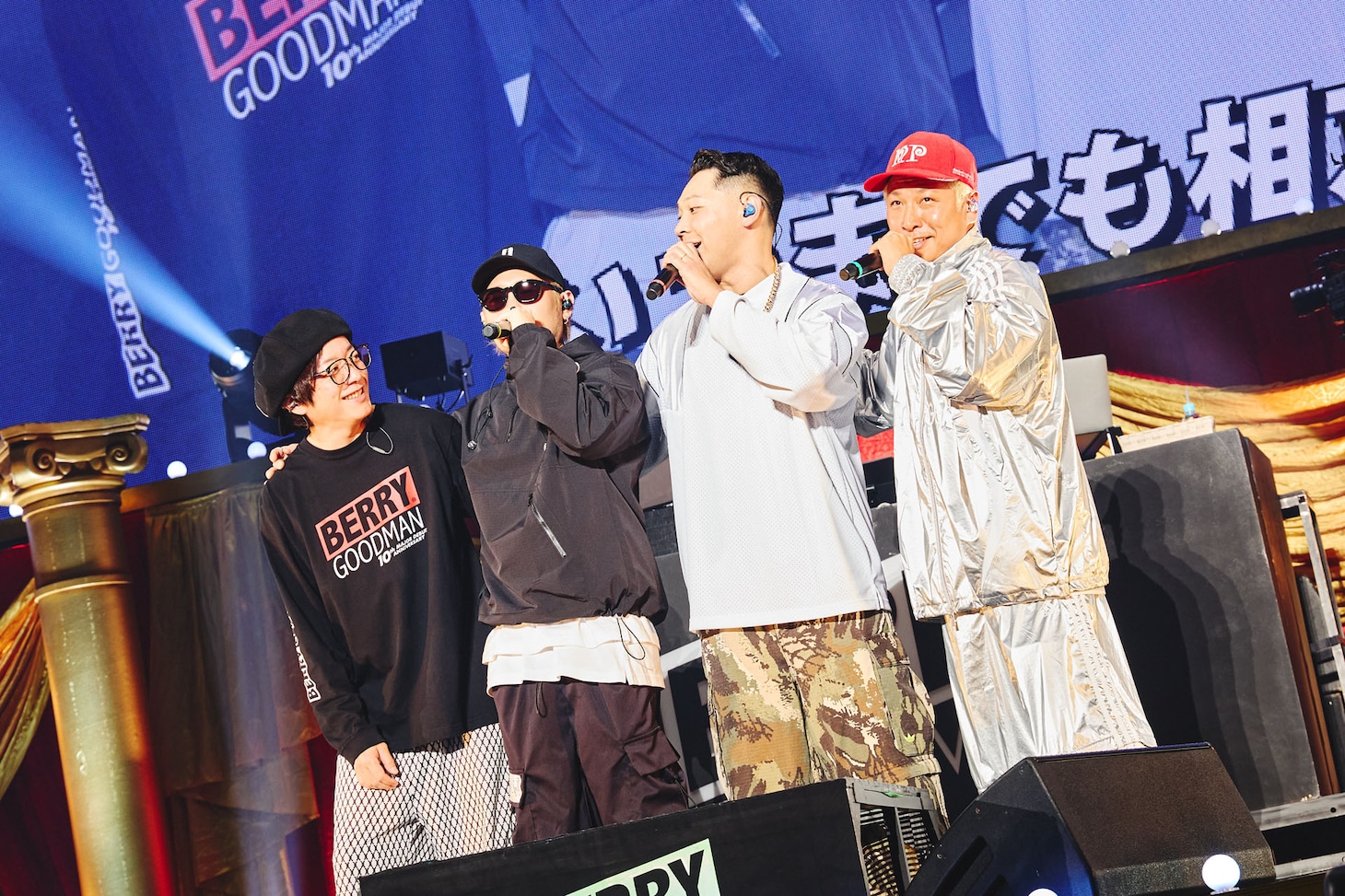 ベリーグッドマンとDJのMANA-B（左）。（Photo by Keiko Tanabe）