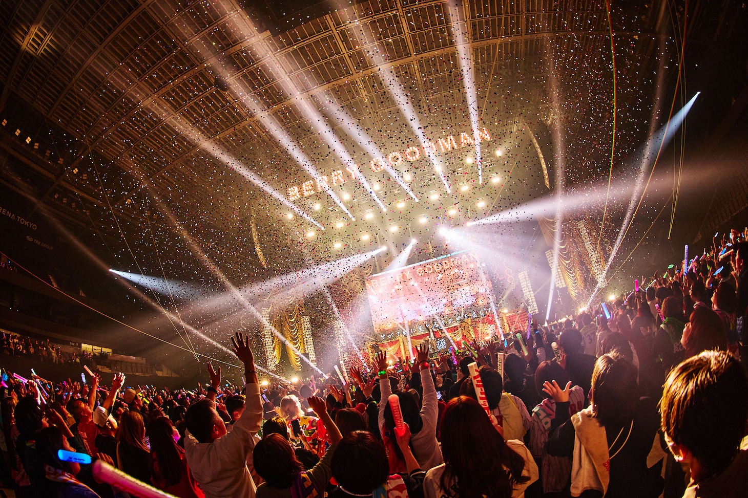 「メジャーデビュー10周年記念 ベリーグッドマン ARENA LIVE 2026 ～全員集合!!～」TOYOTA ARENA TOKYO公演の様子。（Photo by Keiko Tanabe）