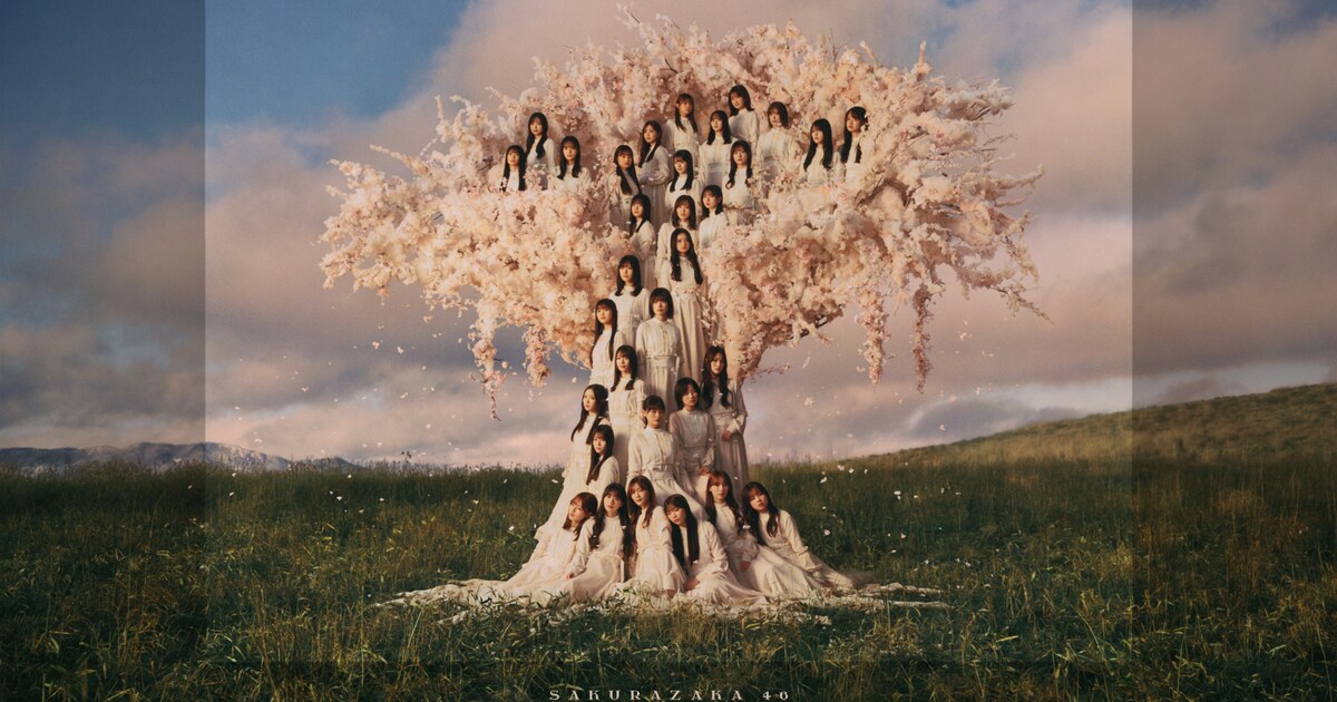 櫻坂46が咲き誇る桜の木に、「5th YEAR ANNIVERSARY LIVE」キー 櫻坂465th Anniversary ドレス60枚