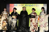 左から逢田珠里依、江角怜音、川中子奈月心、大西葵、山田杏佳。