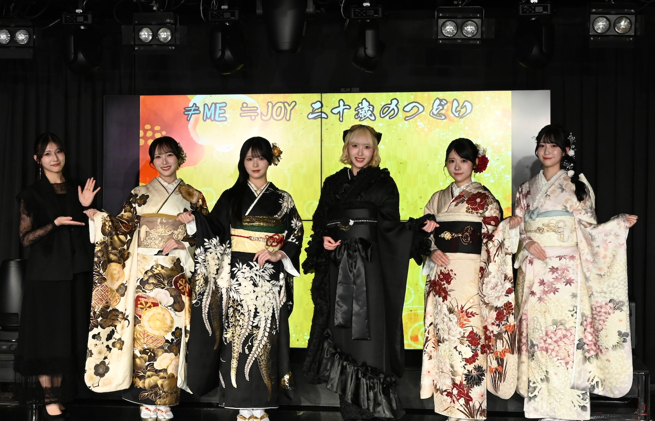 左から蟹沢萌子、逢田珠里依、江角怜音、川中子奈月心、大西葵、山田杏佳。