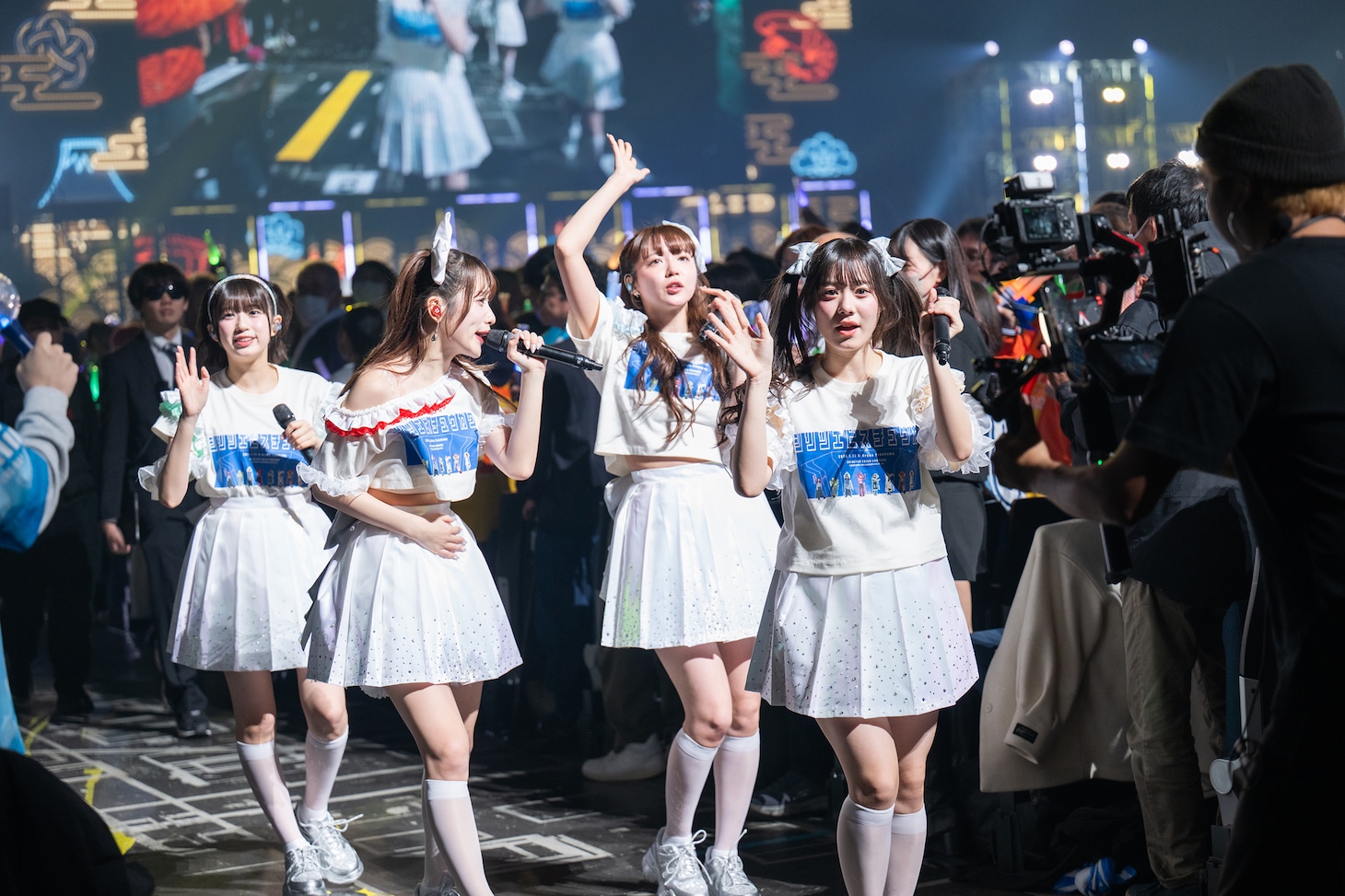 私立恵比寿中学の2026年はKアリーナ横浜でキックオフ、新曲初披露でも沸かせた「新春大学芸会」