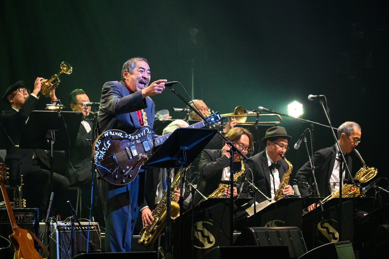 吾妻光良 & The Swinging Boppers（撮影：田辺龍一郎）