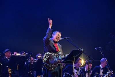 吾妻光良 & The Swinging Boppers（撮影：田辺龍一郎）