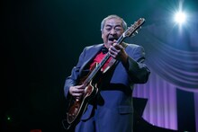 吾妻光良（Vo, G）（撮影：山本佳代子）