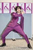 左から見た股下3kmのリョウガ（超特急）。