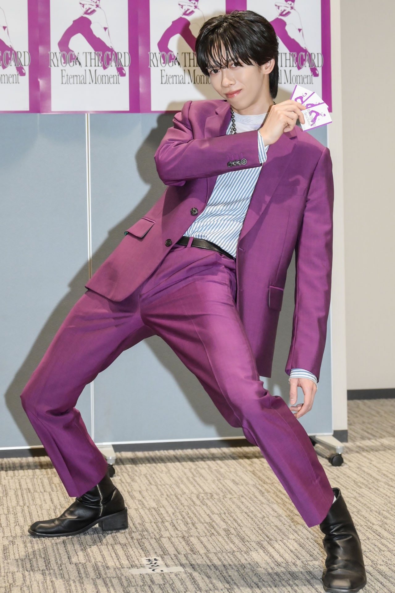 超特急リョウガの300枚トレカには秋バテも6500万円“破産”も！3○歳