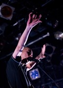 オオスカ（G, Vo / Nikoん）（撮影：雨宮透貴）