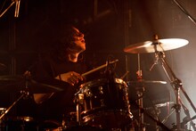 Nikoんのサポートを務めた東克幸（Dr）。（撮影：雨宮透貴）