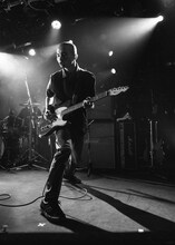 オオスカ（G, Vo / Nikoん）（撮影：雨宮透貴）