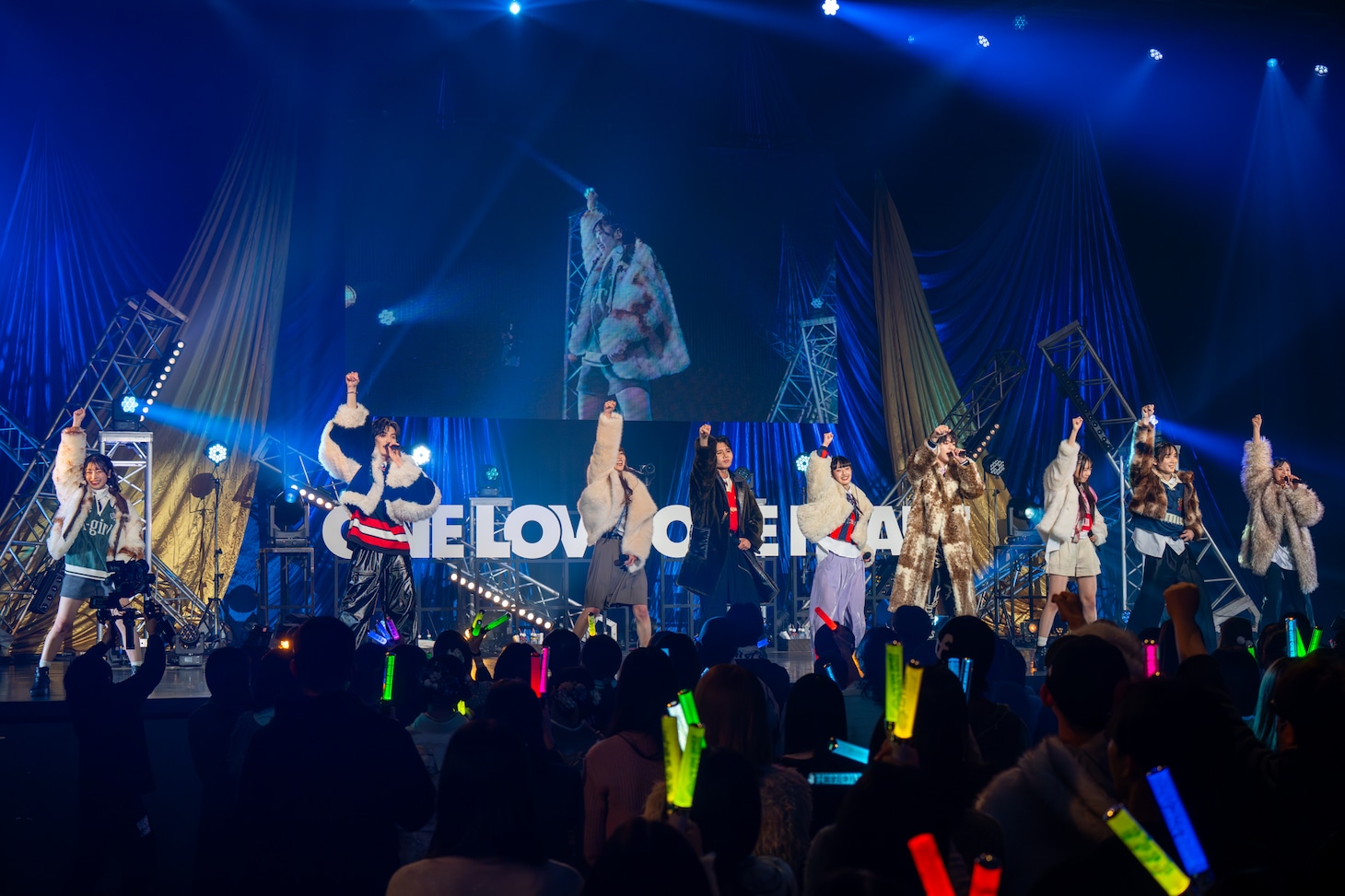 「ONE LOVE ONE HEART Oneman Live 2026 “Bloom of LOVE”」の様子。