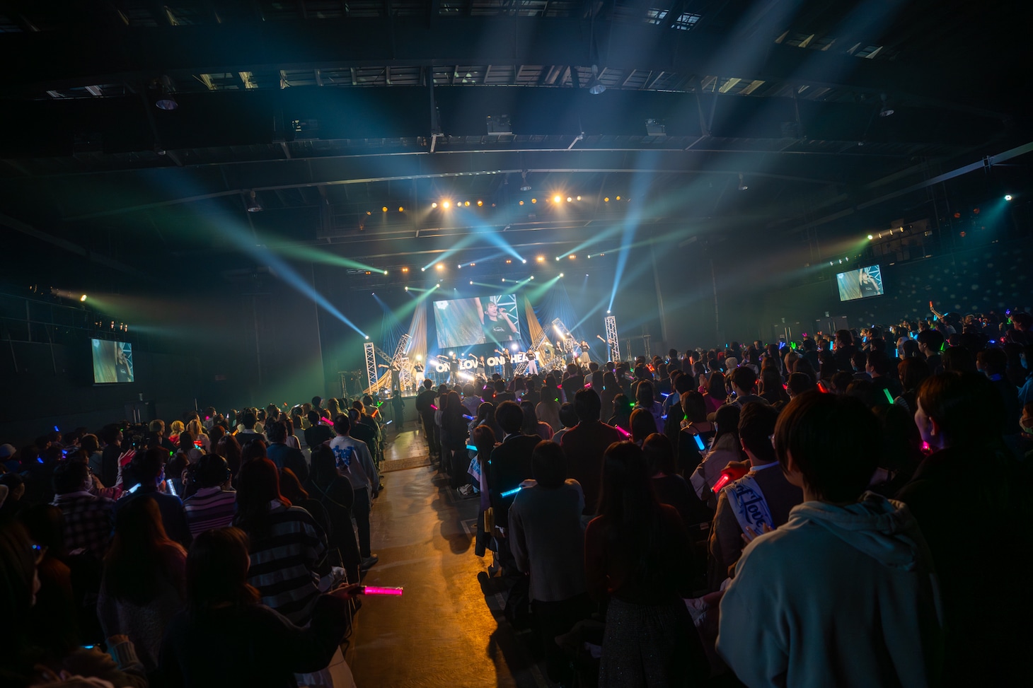 「ONE LOVE ONE HEART Oneman Live 2026 “Bloom of LOVE”」の様子。