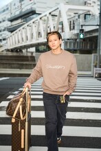 フランス・パリへと旅立つ平野紫耀（Number_i）。©LOUIS VUITTON