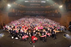 鈴木このみ初のアニソンオンリーライブ大成功、徹頭徹尾アグレッシブな曲で盛り上げ続ける