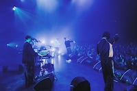 「Perfect Blue」のパフォーマンスの様子。（Photo by Daiki Miura）