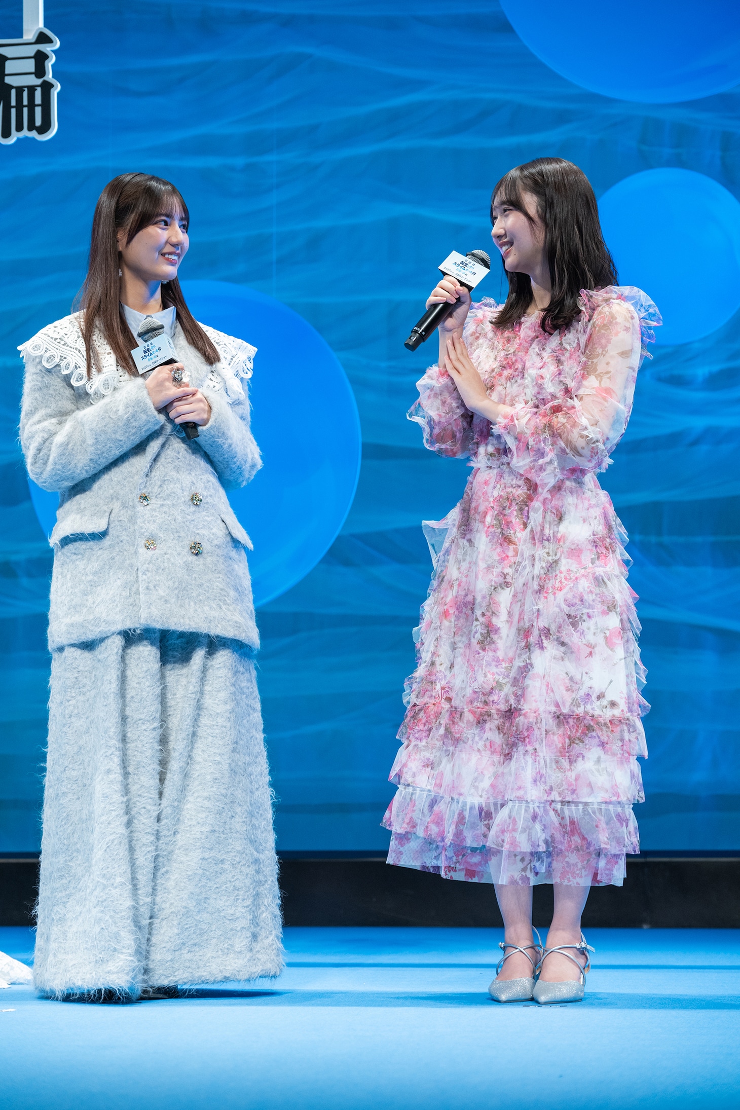 左から小坂菜緒、藤嶌果歩。