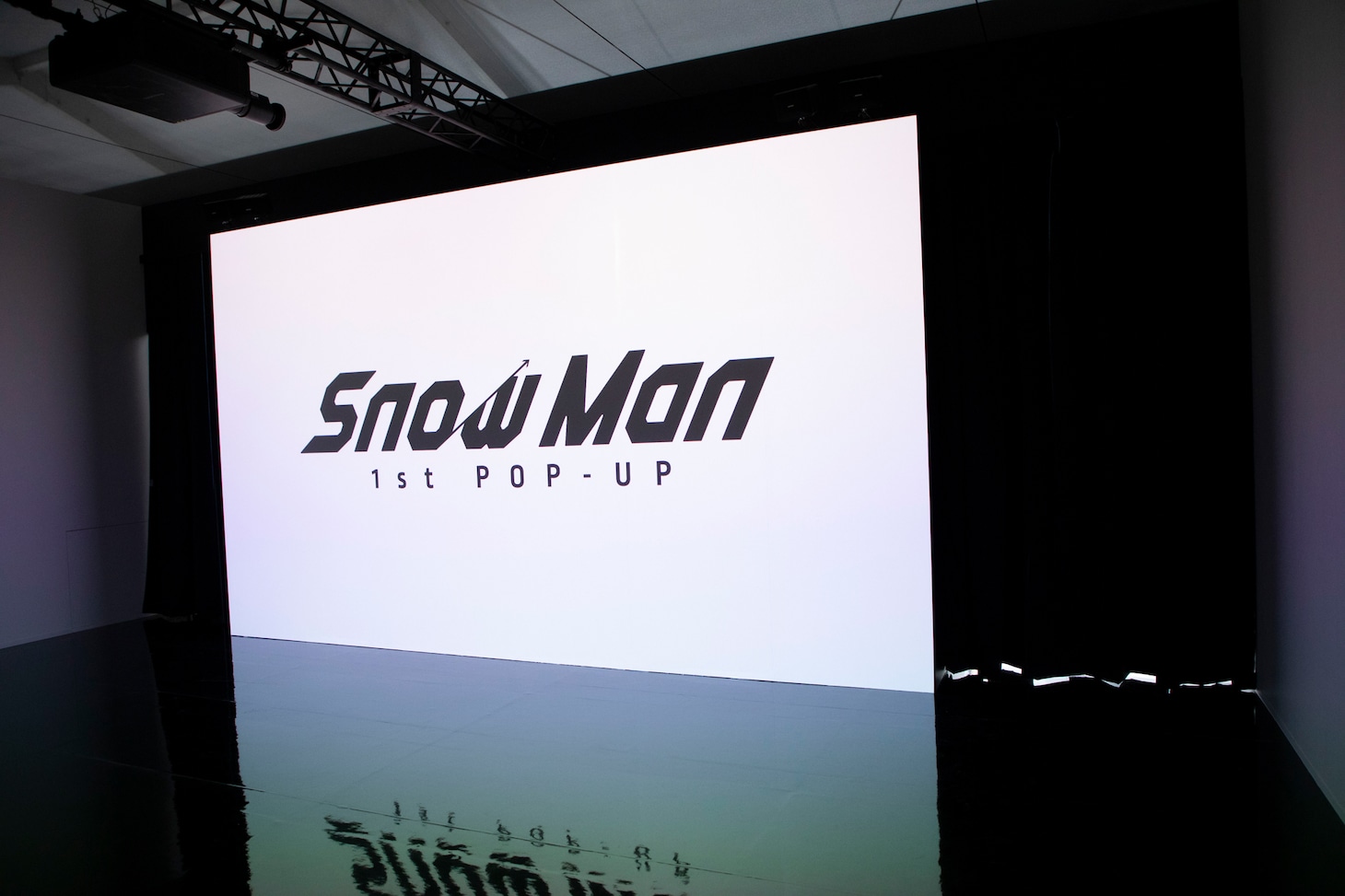 「Snow Man 1st POP-UP」の様子。