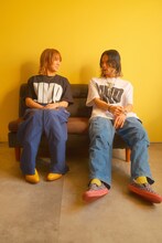 左から伊澤彩織、庄村聡泰。（撮影：芦沢洋介）