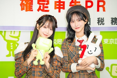 左から大谷映美里、野口衣織。