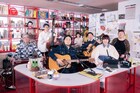 堀込泰行が土岐麻子と「エイリアンズ」をデュエット、NHK「tiny desk concerts JAPAN」で