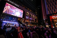 「WEST. Special Street Live」の様子。