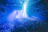 リーガルリリーのステージの様子。（撮影：藤井拓）