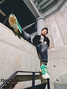 「INSTAPUMP FURY 94 緑黄色社会」を着用した小林壱誓（G）。