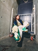 「INSTAPUMP FURY 94 緑黄色社会」を着用したpeppe（Key）。