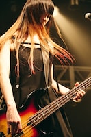 HISAYO（B / a flood of circle）（撮影：新保勇樹）