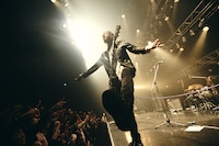 アオキテツ（G / a flood of circle）（撮影：新保勇樹）