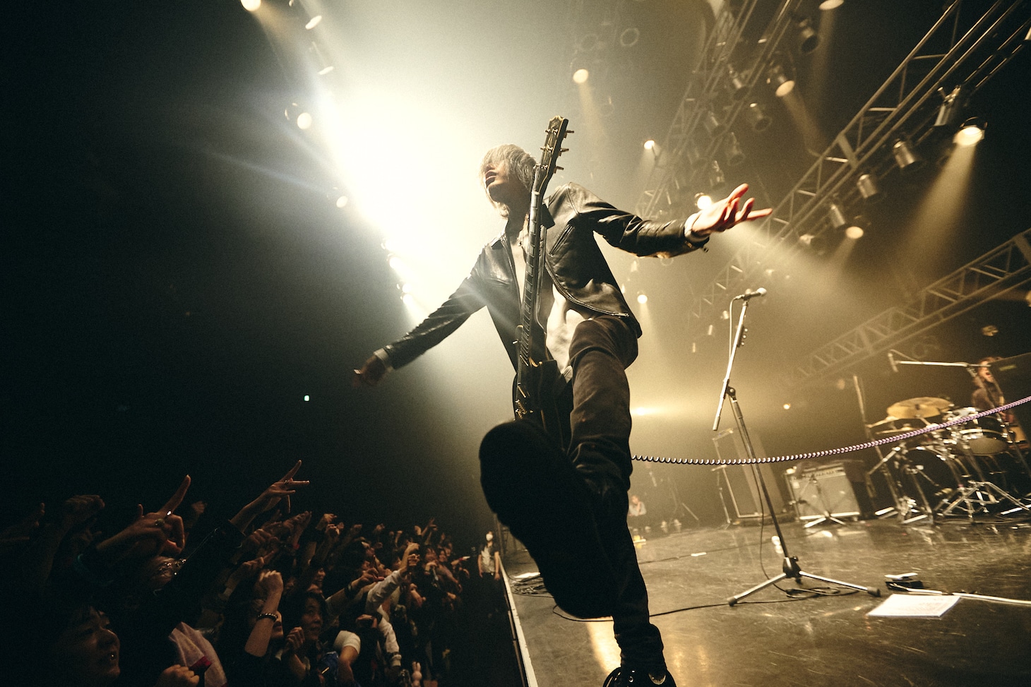 アオキテツ（G / a flood of circle）（撮影：新保勇樹）